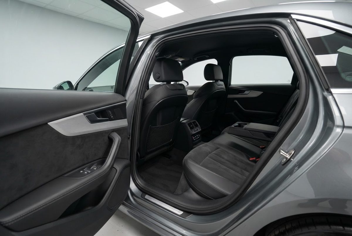 Rear seats & cabin