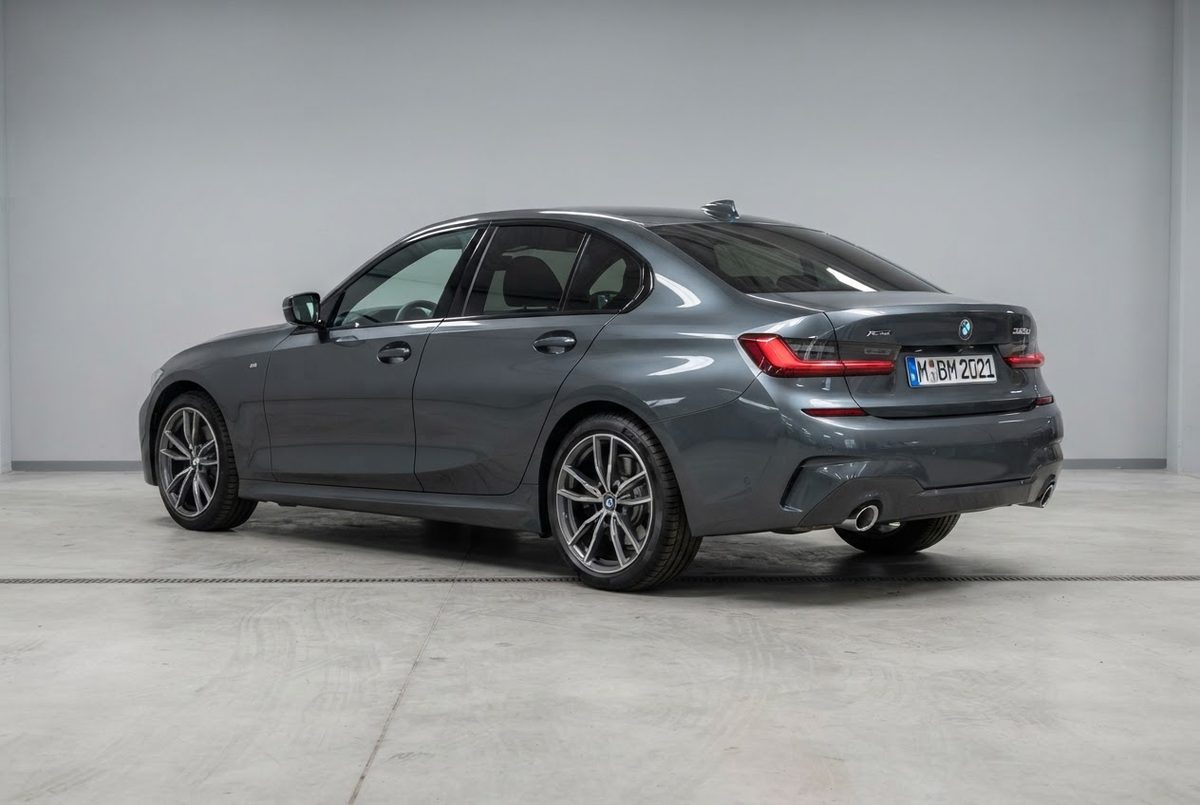 Rear three-quarter